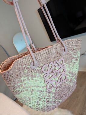 Woven Straw Tote in Pale Pink with Soft Handles